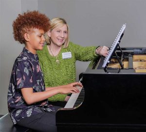 Music Lesson for Kids on Piano